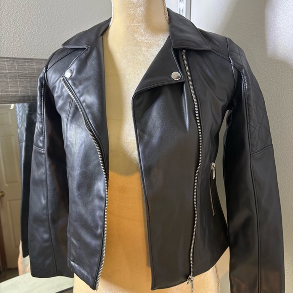 Black Faux Leather Girls Jacket - Picture 3 of 14